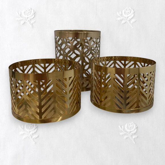 Set of 3 Vintage Gold Toned Metal Candle / Tealight Holders - Picture 1 of 5